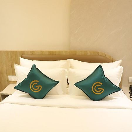Hotel Cosmos Green Индор Екстериор снимка