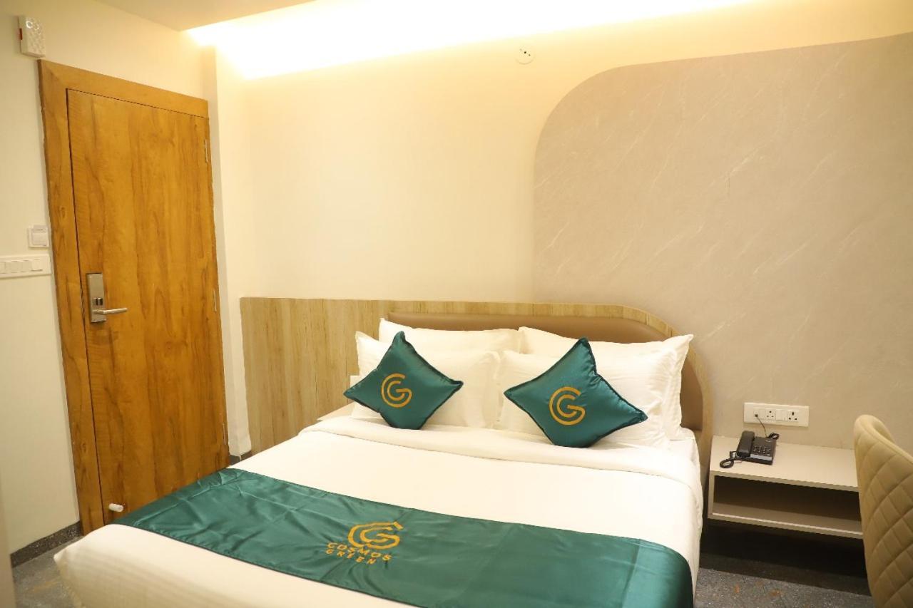 Hotel Cosmos Green Индор Екстериор снимка